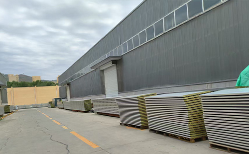 杂多杂多青海杂多彩钢岩棉板保温与防火性能解析